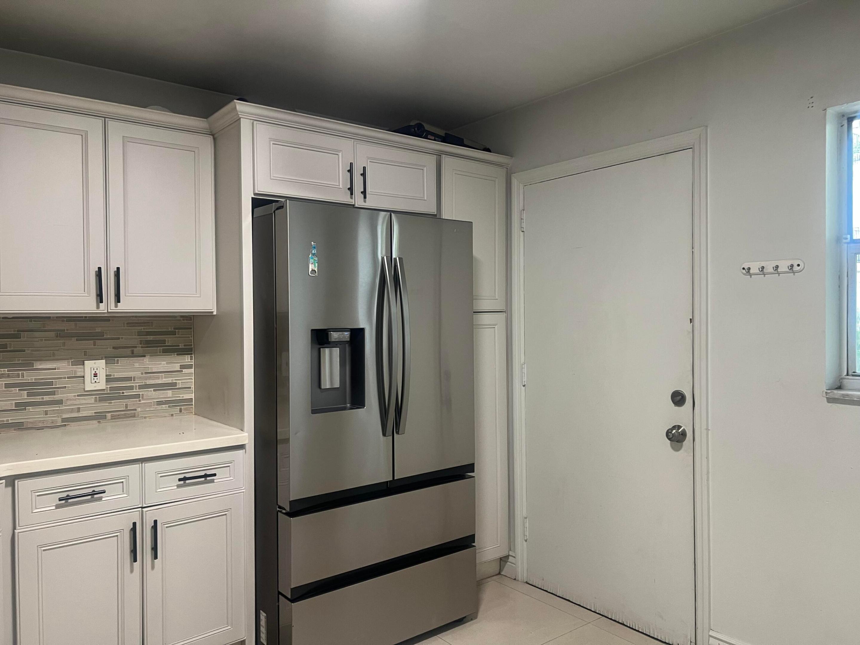 GARDEN LAKES OF INVERRARY - Residential