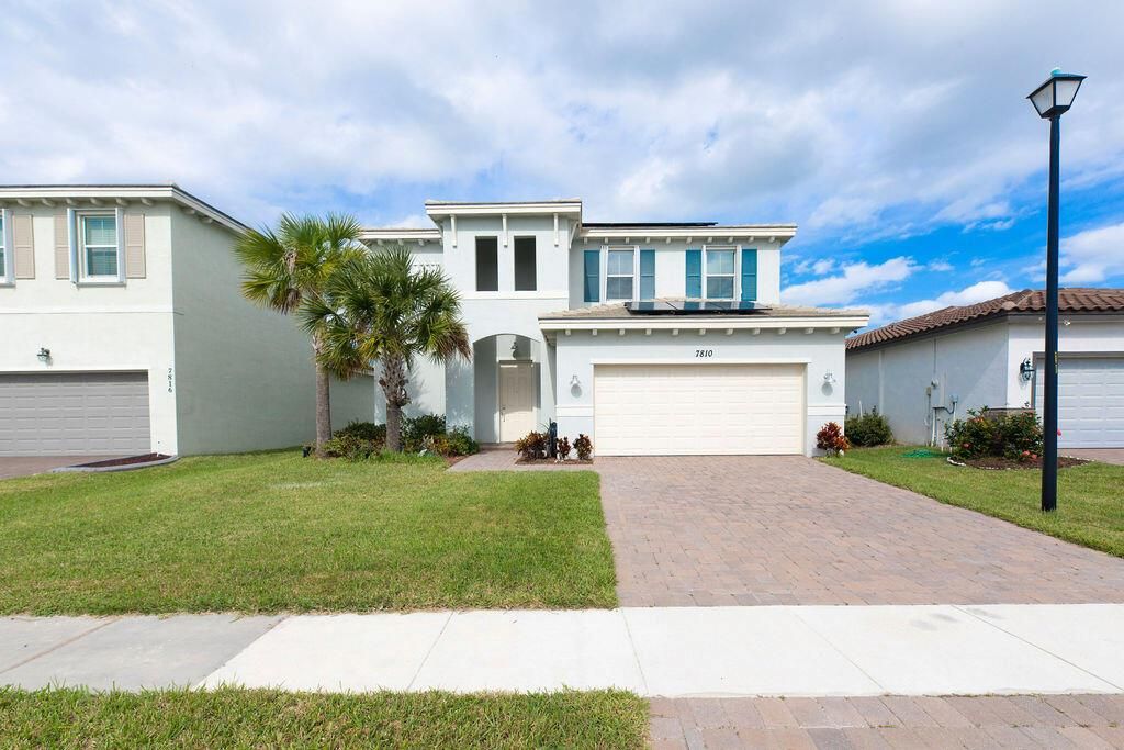 Photo of 7810 NW Gladwell Lane, Port Saint Lucie, FL 34987 (MLS # R11030269)