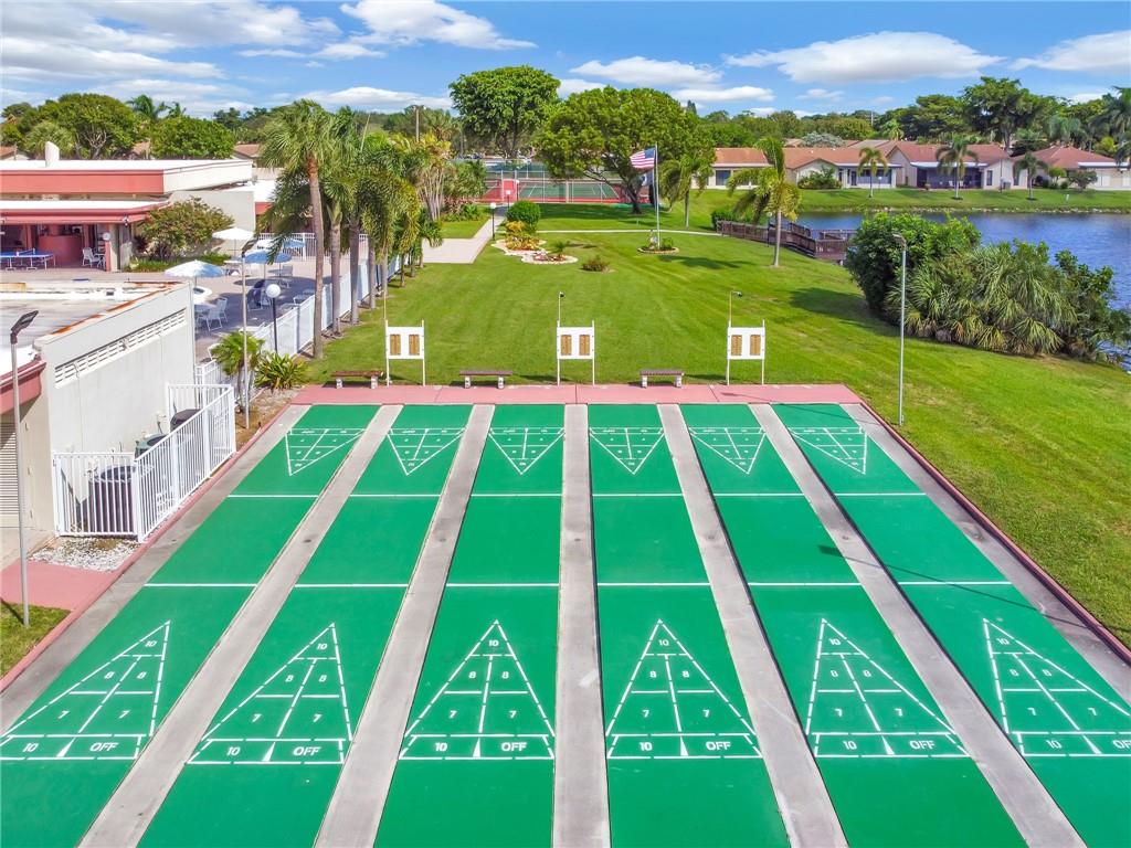 The Meadows Of Crystal La - Residential