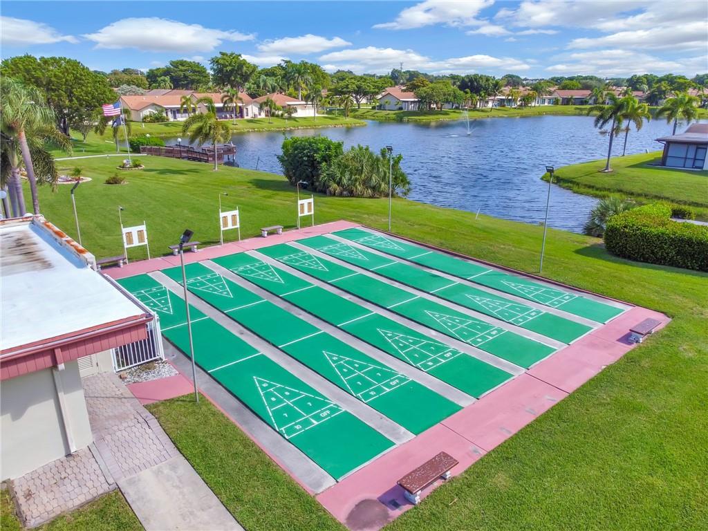 The Meadows Of Crystal La - Residential