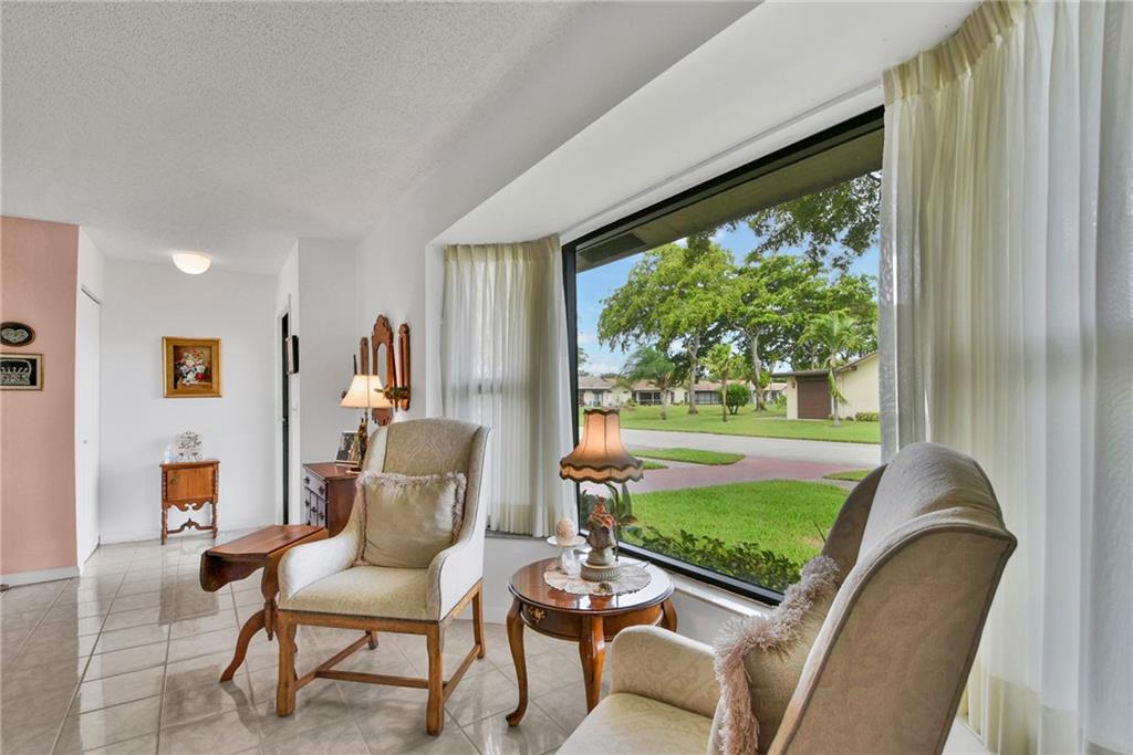 The Meadows Of Crystal La - Residential