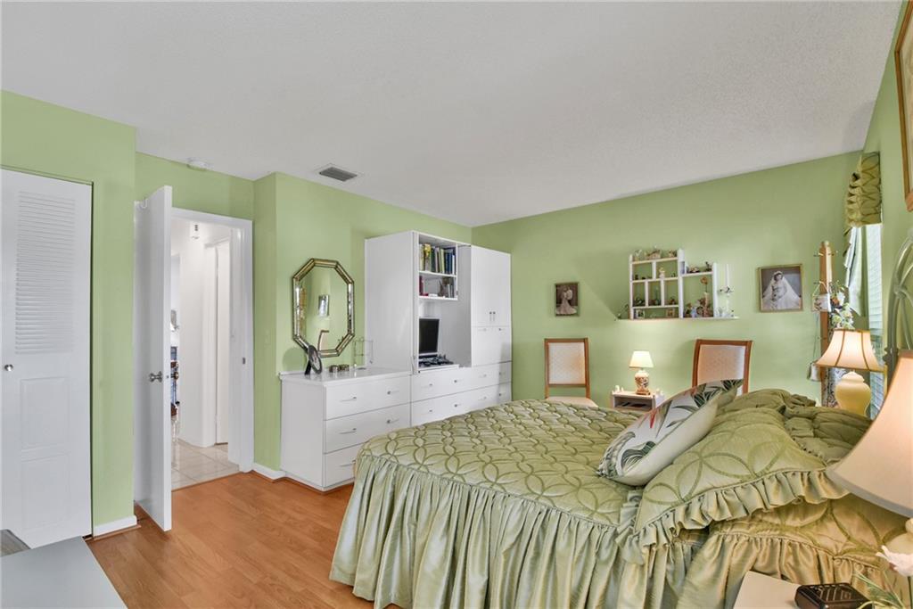 The Meadows Of Crystal La - Residential