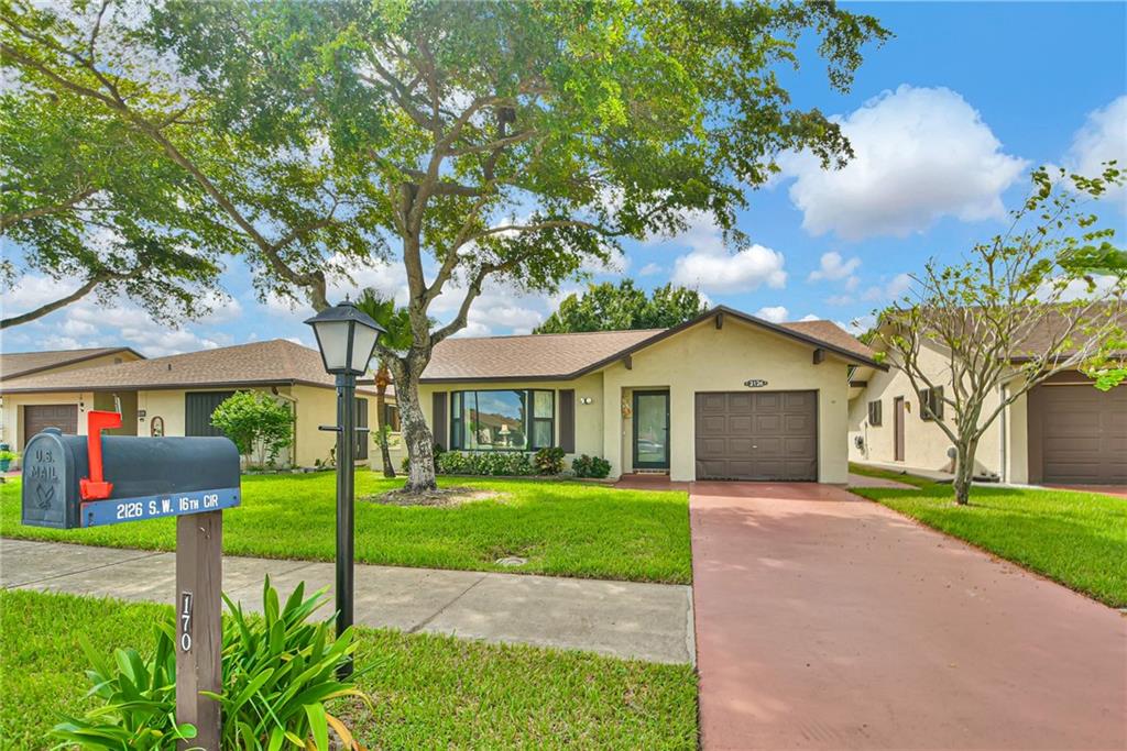 The Meadows Of Crystal La - Residential