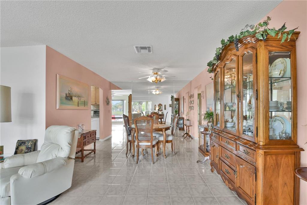 The Meadows Of Crystal La - Residential