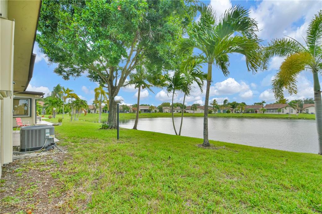 The Meadows Of Crystal La - Residential