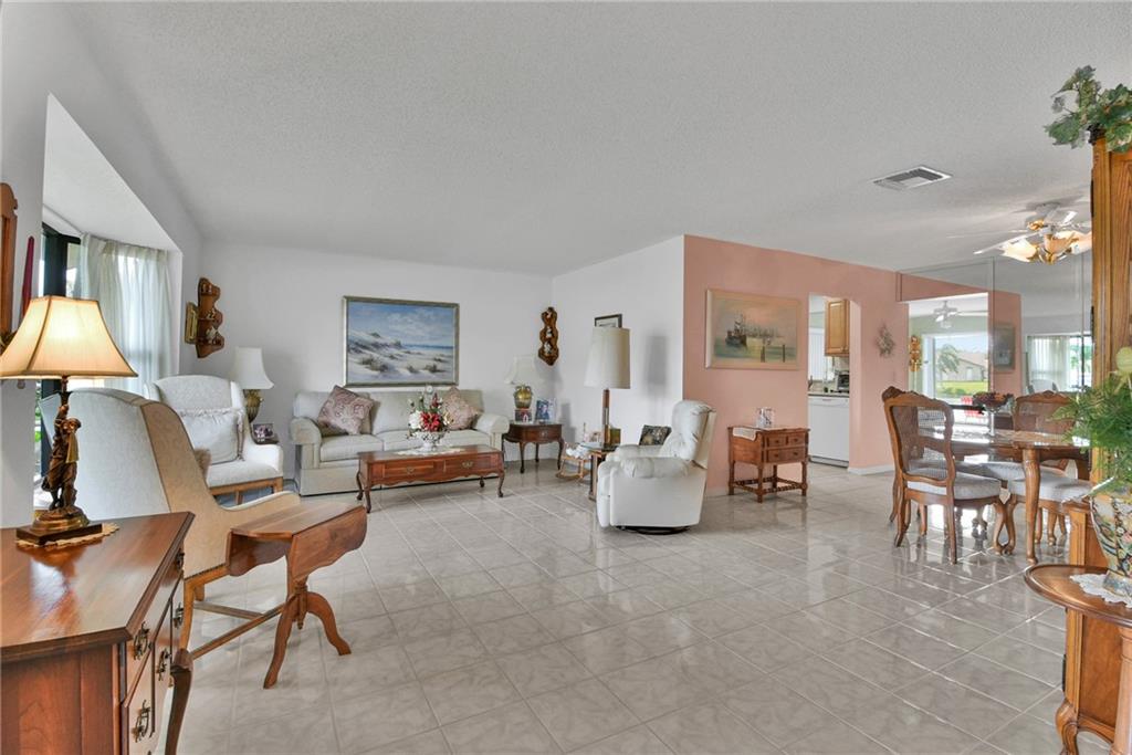 The Meadows Of Crystal La - Residential