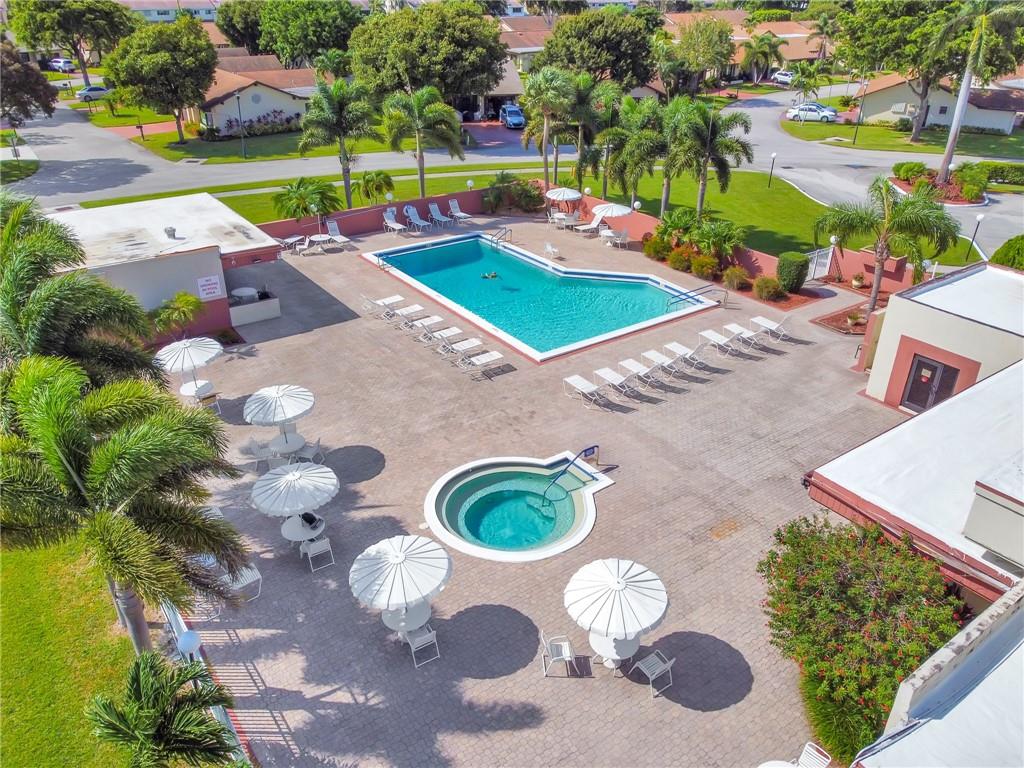 The Meadows Of Crystal La - Residential