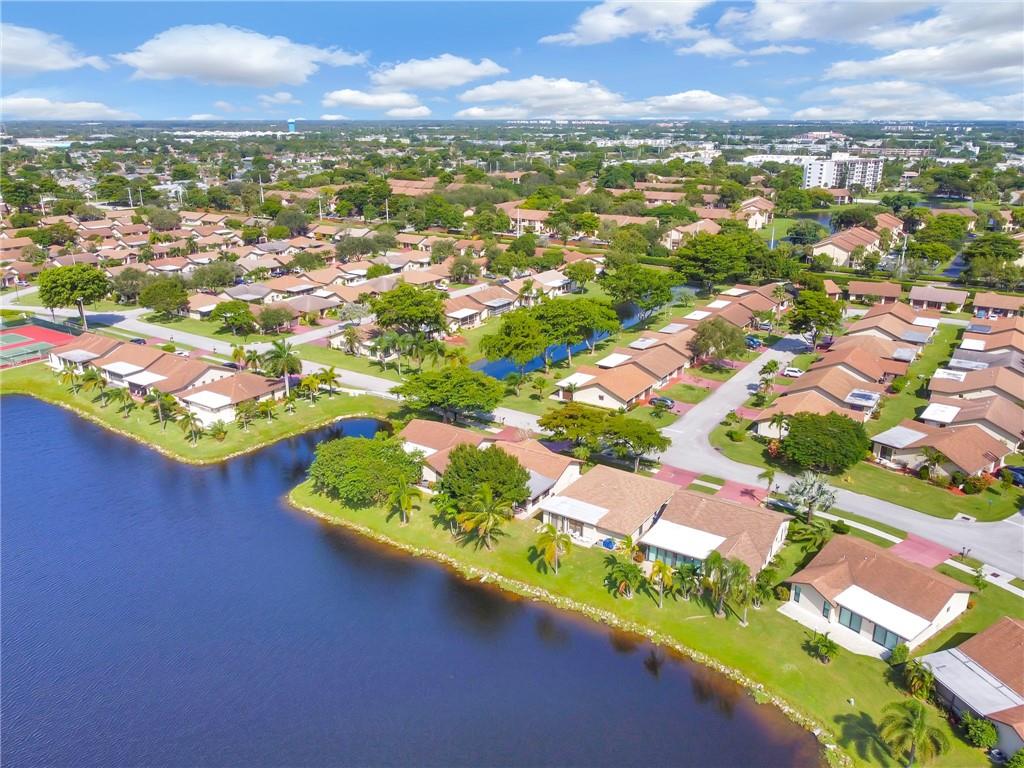 The Meadows Of Crystal La - Residential