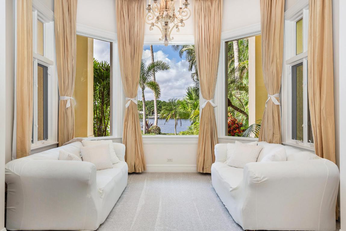 RIVERSIDE ON THE LOXAHATCHEE - Residential