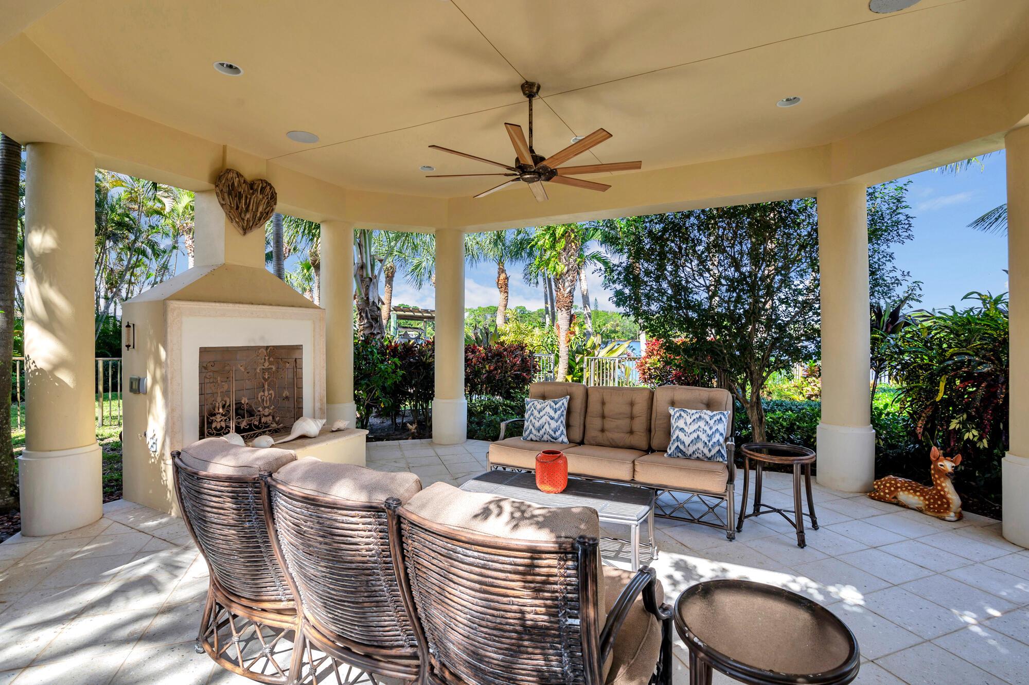 RIVERSIDE ON THE LOXAHATC - Residential