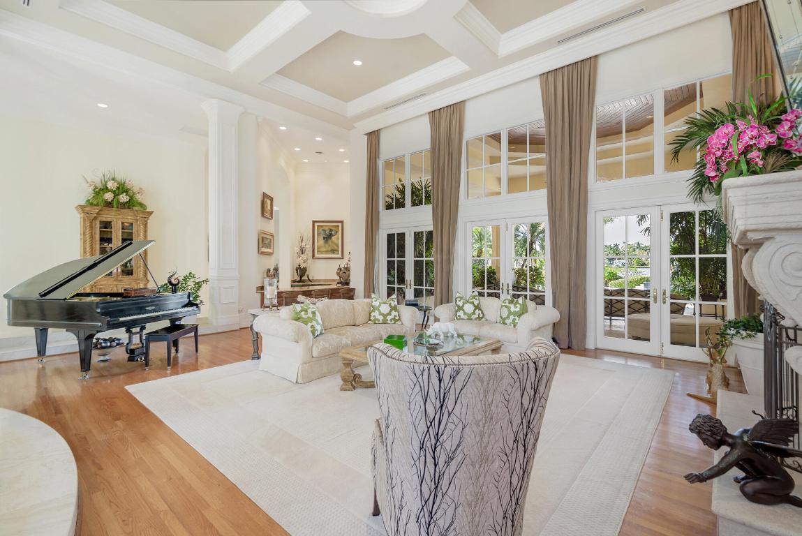 RIVERSIDE ON THE LOXAHATCHEE - Residential