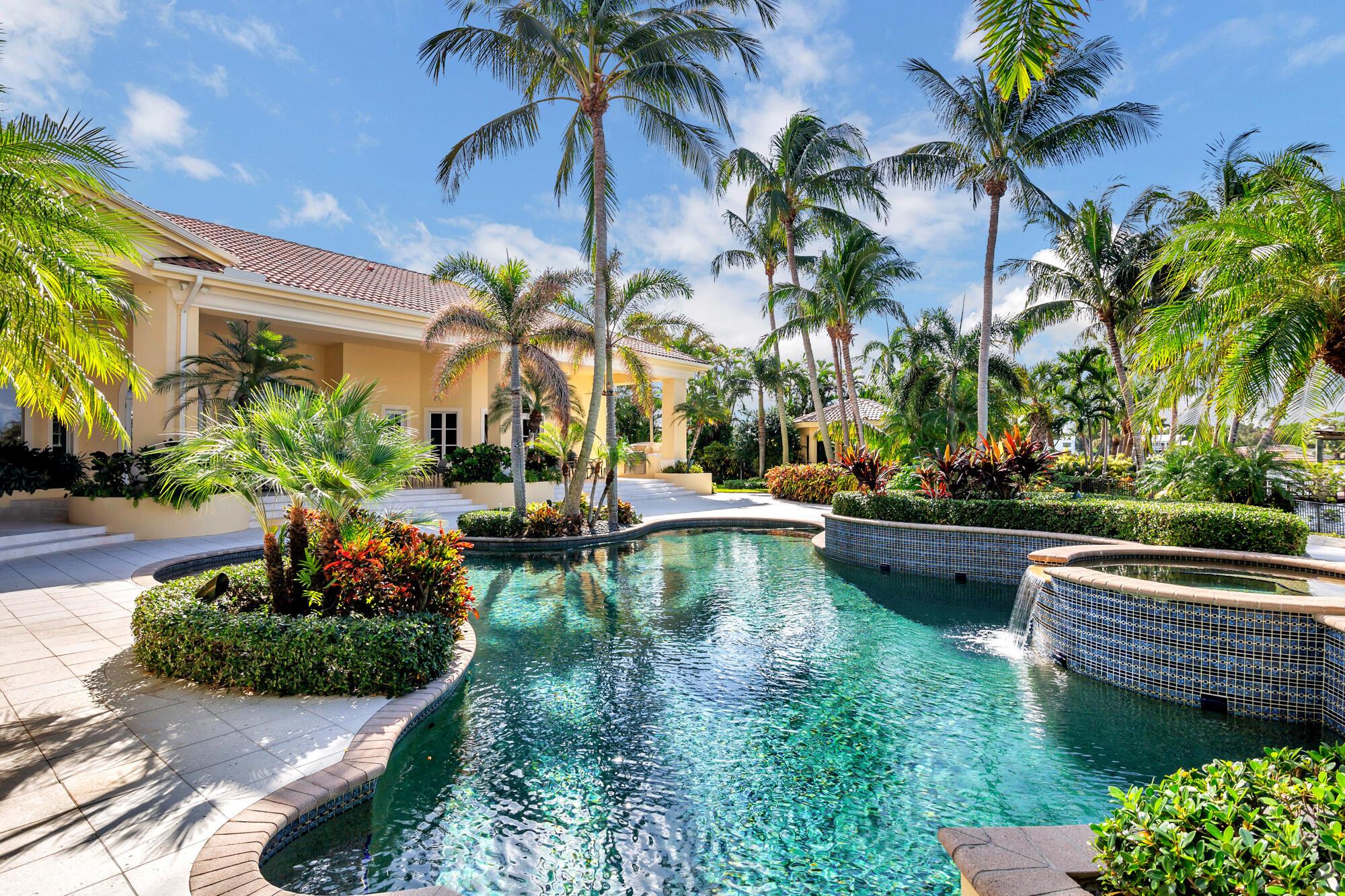 RIVERSIDE ON THE LOXAHATC - Residential