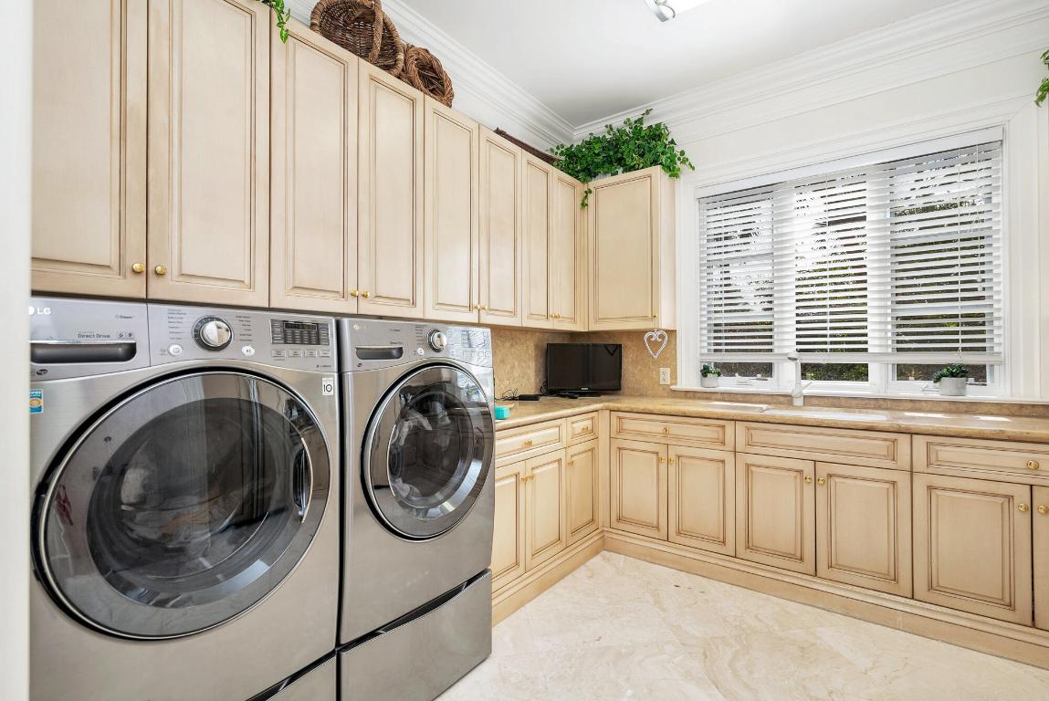 RIVERSIDE ON THE LOXAHATCHEE - Residential