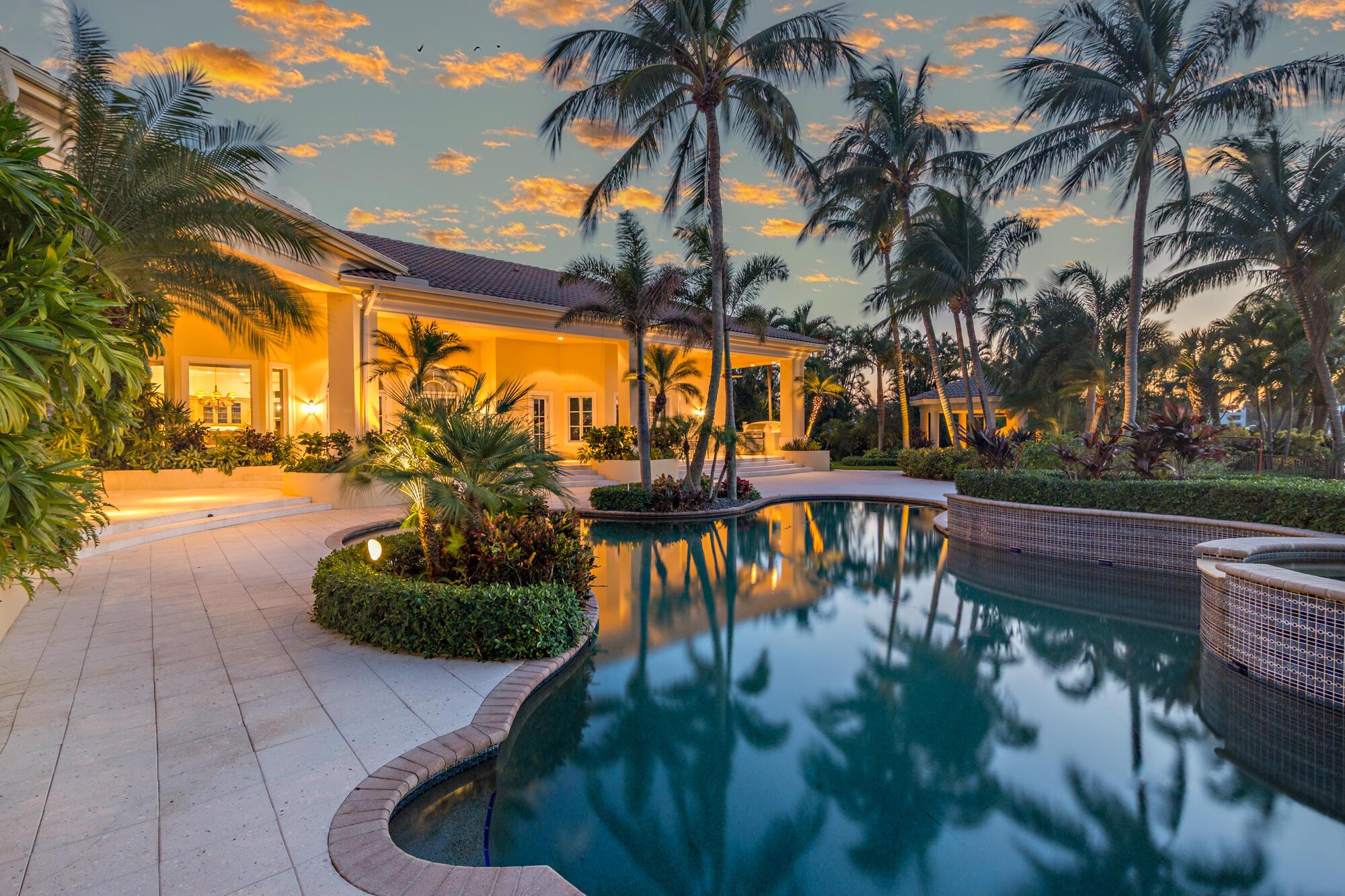 RIVERSIDE ON THE LOXAHATC - Residential