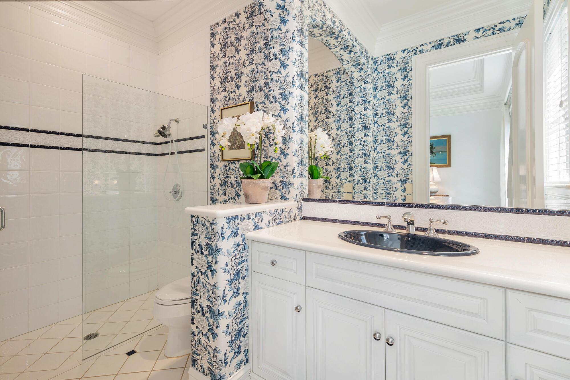 RIVERSIDE ON THE LOXAHATC - Residential