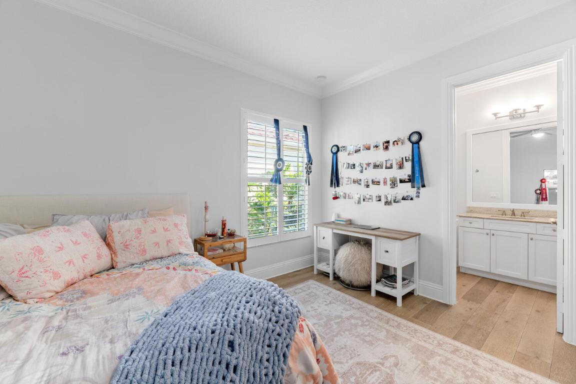 HUNTERS CHASE PB POLO & CC SEC 3 WELLINGTON PUD - Residential