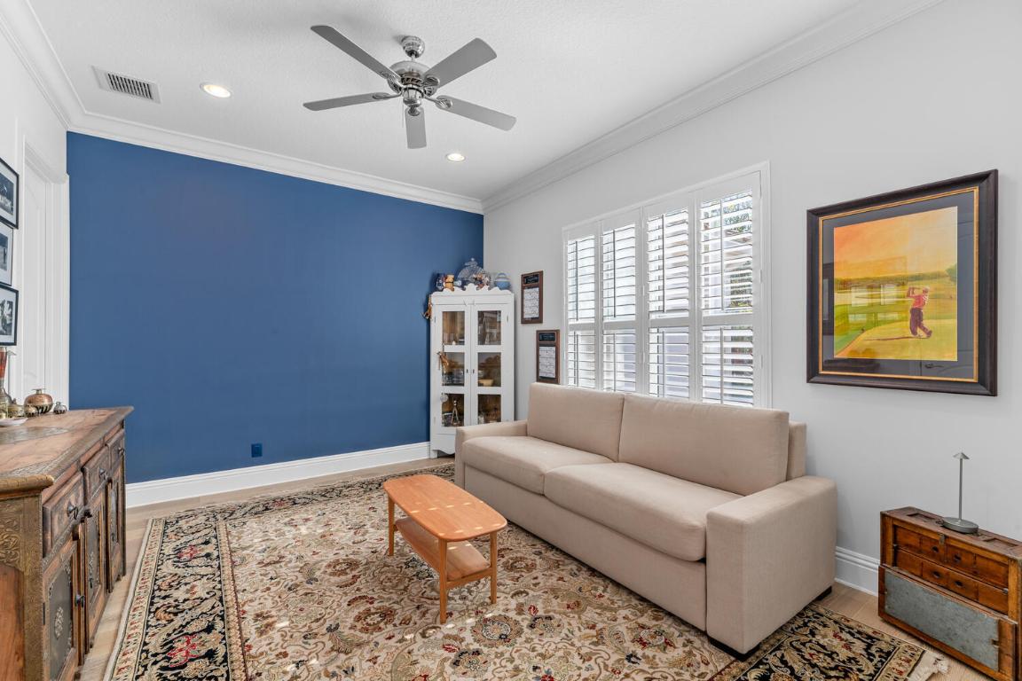 HUNTERS CHASE PB POLO & CC SEC 3 WELLINGTON PUD - Residential