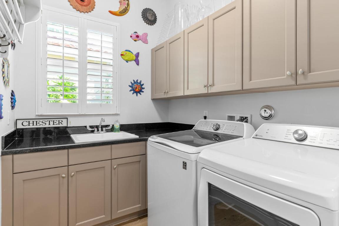 HUNTERS CHASE PB POLO & CC SEC 3 WELLINGTON PUD - Residential