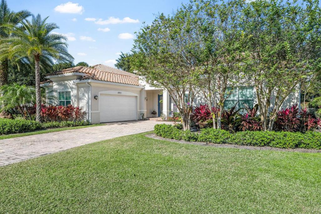 Photo of 12211 Sunnydale Drive, Wellington, FL 33414 (MLS # R11150696)