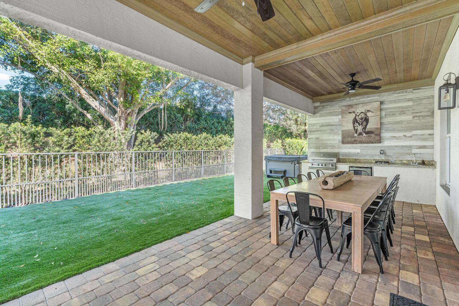 HUNTERS CHASE PB POLO & C - Residential