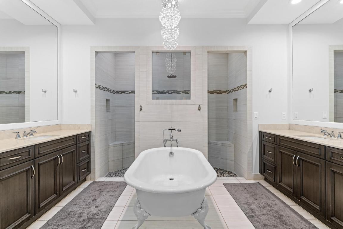 HUNTERS CHASE PB POLO & CC SEC 3 WELLINGTON PUD - Residential