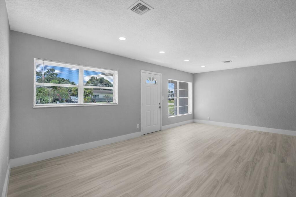 DRIFTWOOD ACRES NO 3 - Residential