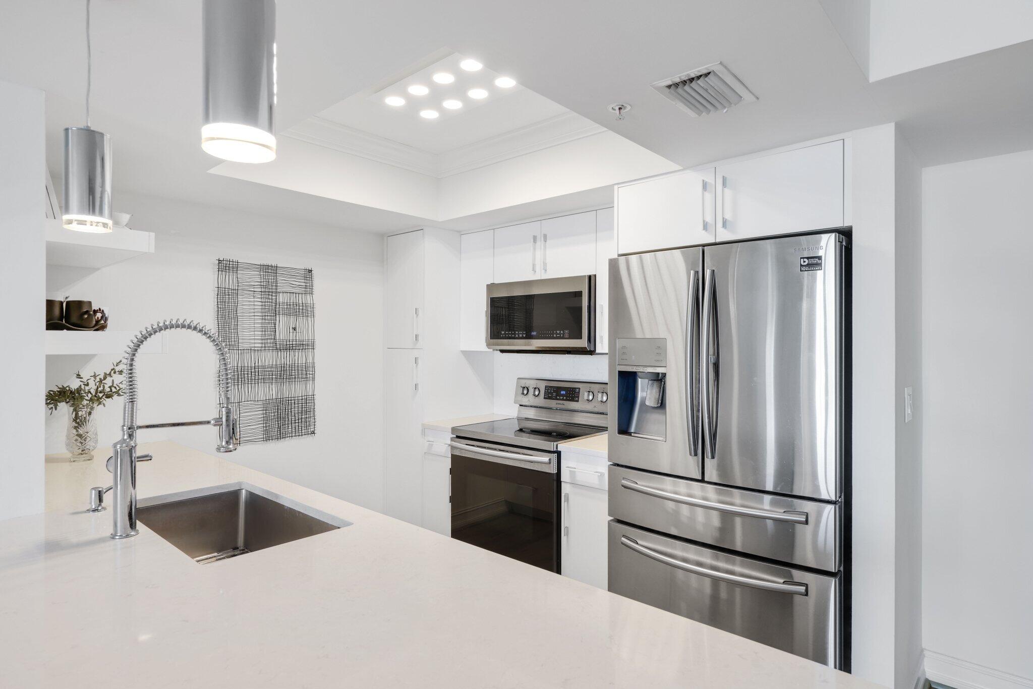 99 SE Mizner Boulevard 609