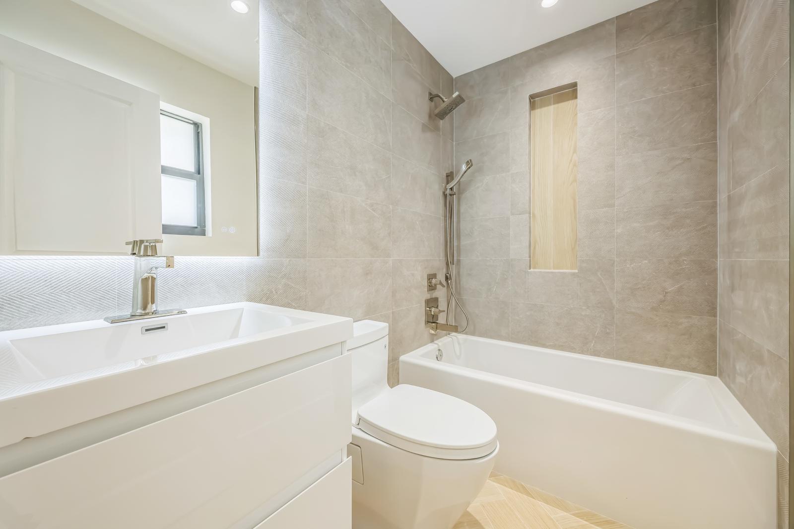 DEL MAR VILLAGE - Residential