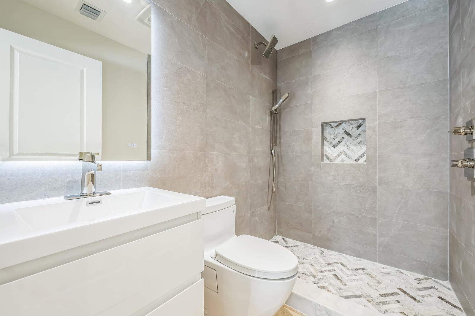 DEL MAR VILLAGE - Residential