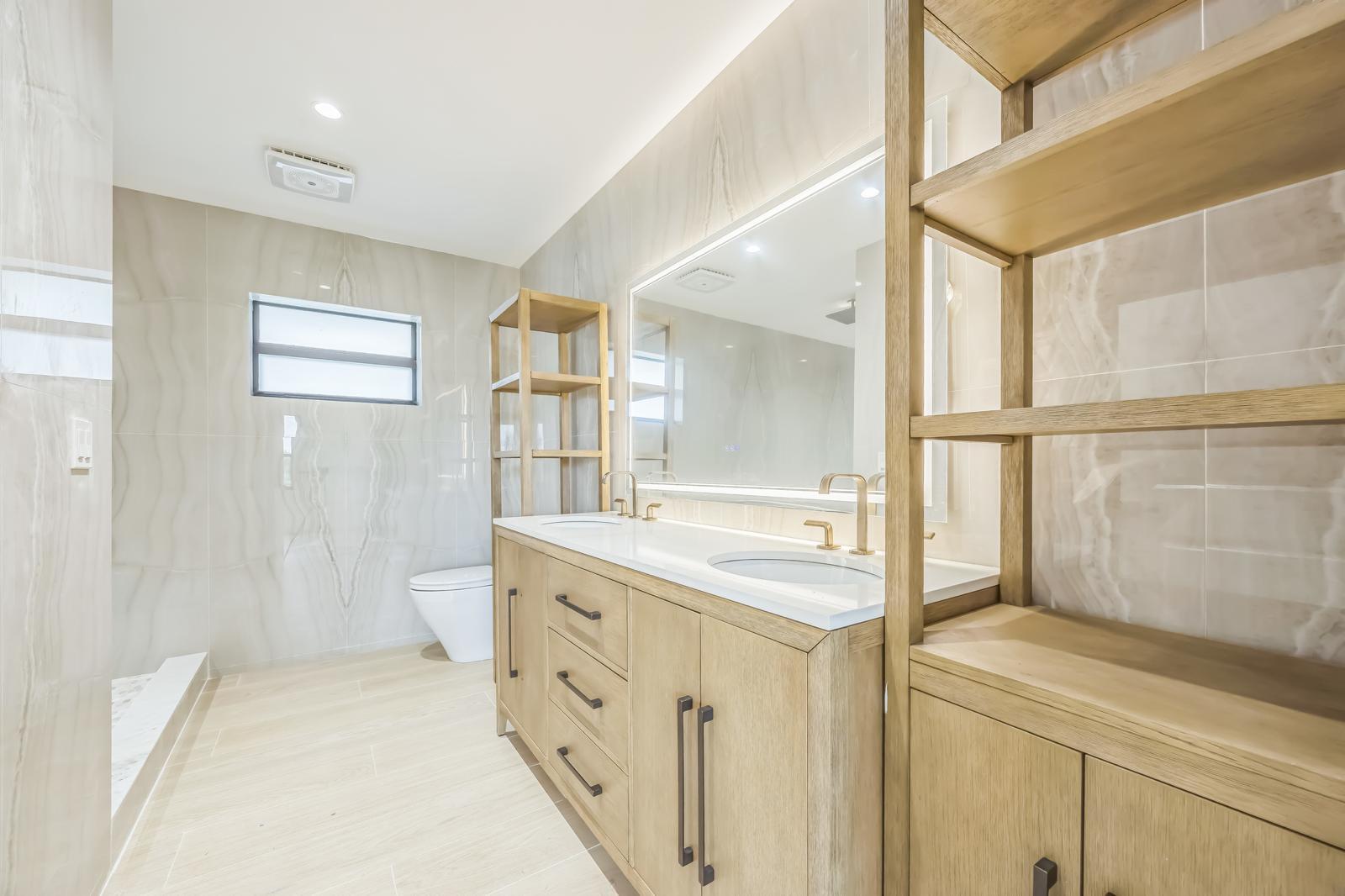 DEL MAR VILLAGE - Residential