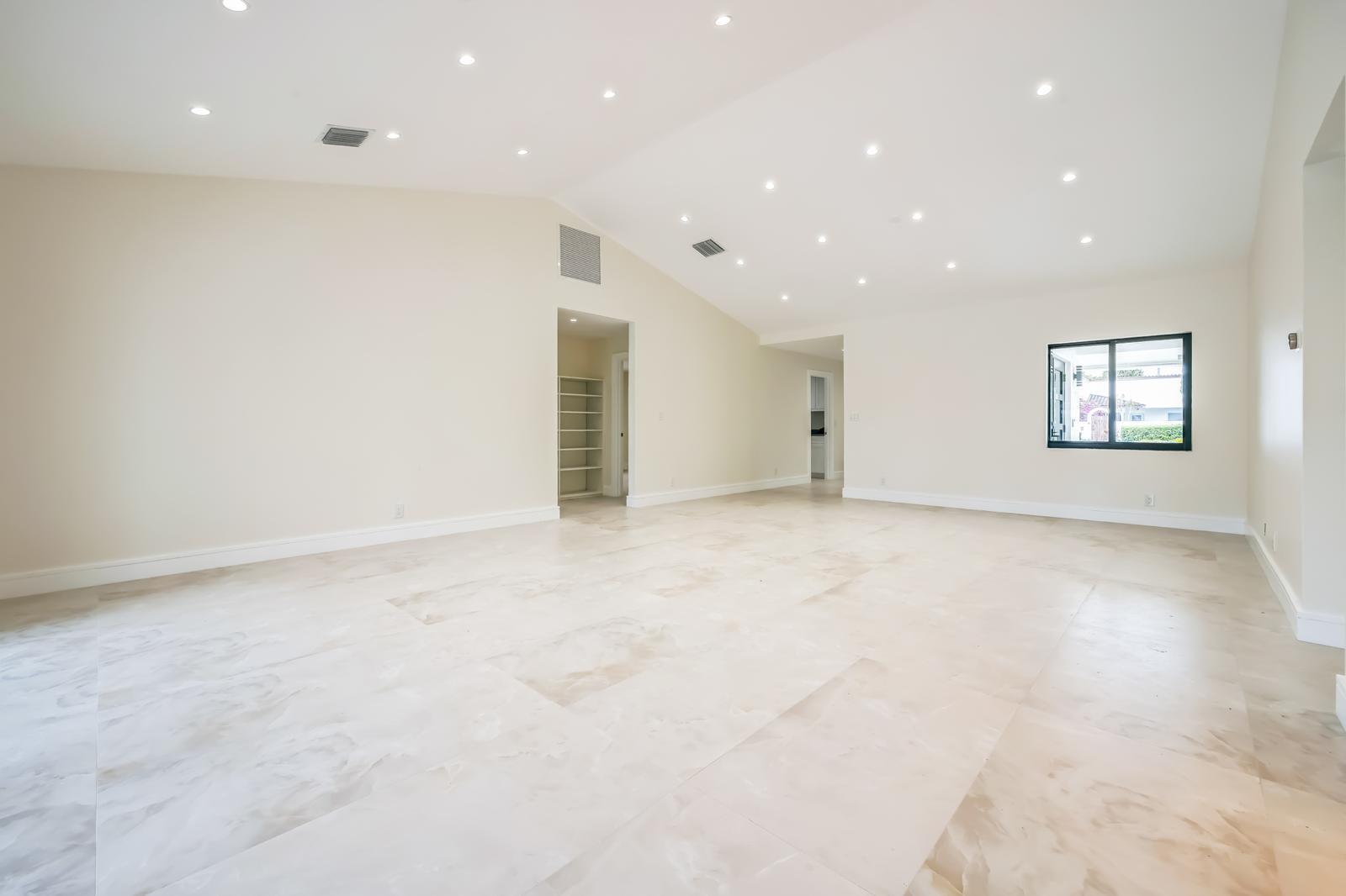 DEL MAR VILLAGE - Residential