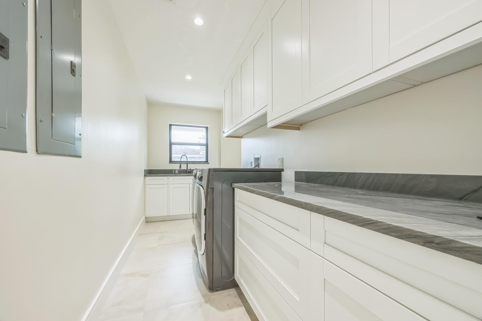 DEL MAR VILLAGE - Residential