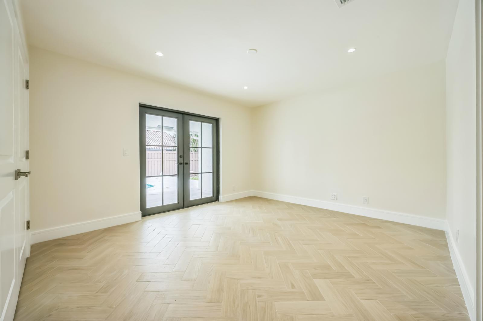 DEL MAR VILLAGE - Residential