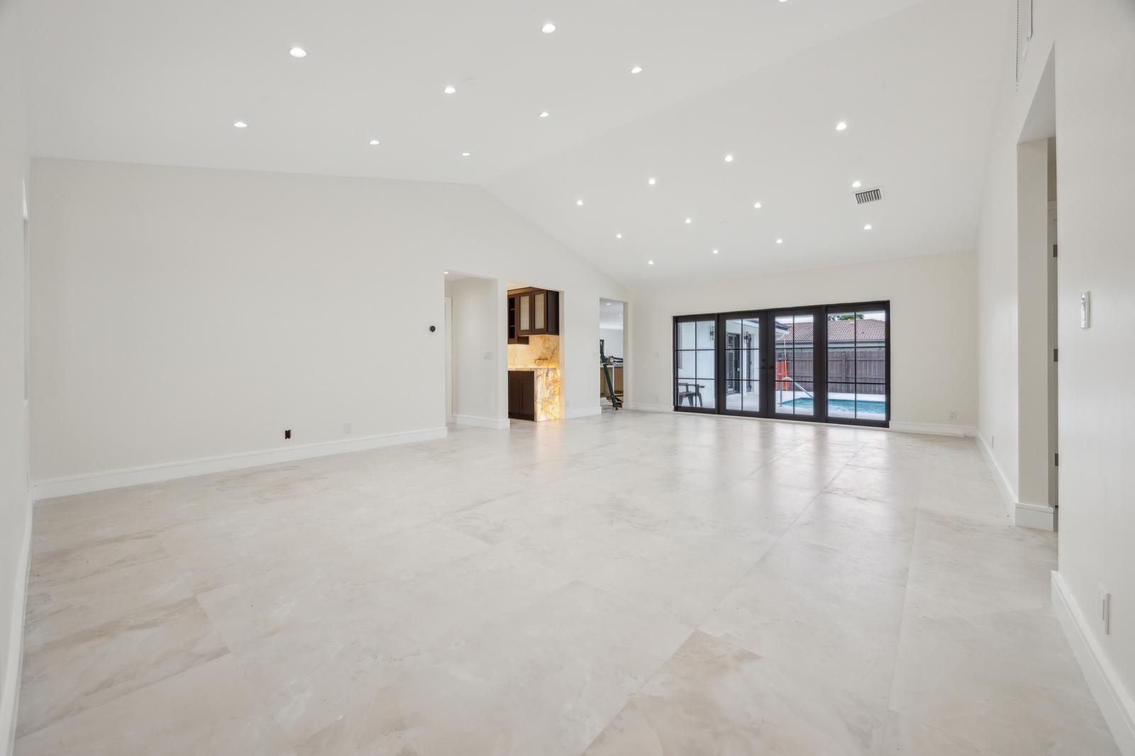 DEL MAR VILLAGE - Residential