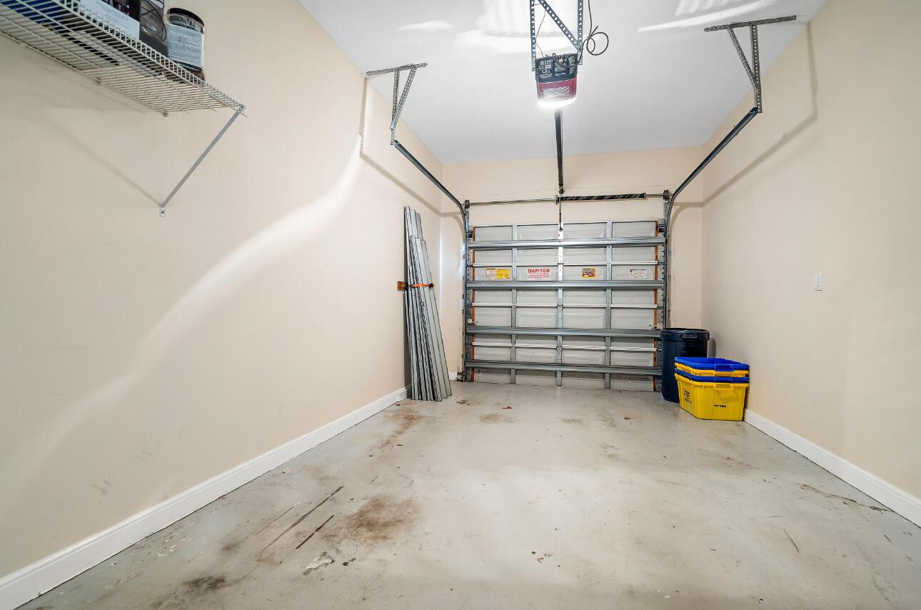 MANSIONS AT EVERGRENE WES - Residential Lease