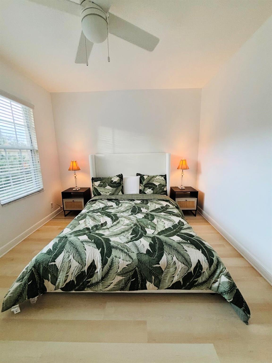 MANSIONS AT EVERGRENE WES - Residential Lease