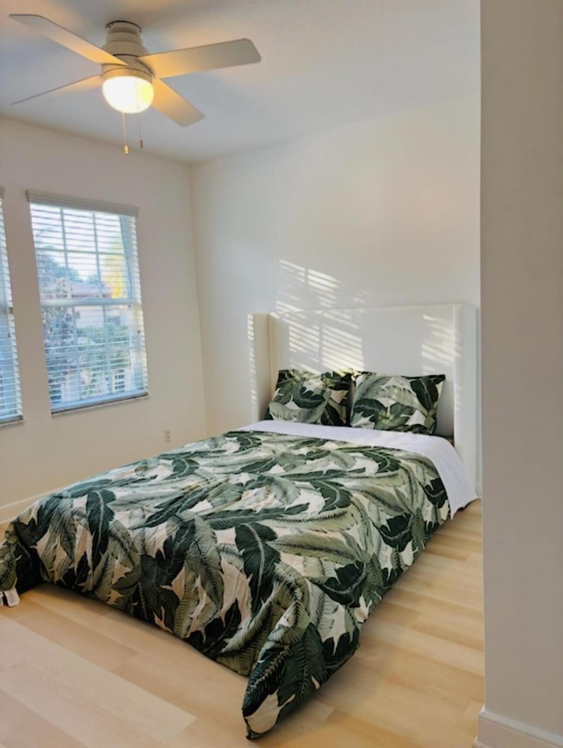 MANSIONS AT EVERGRENE WES - Residential Lease