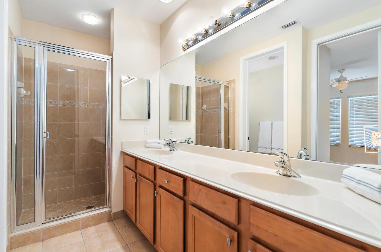 MANSIONS AT EVERGRENE WES - Residential Lease