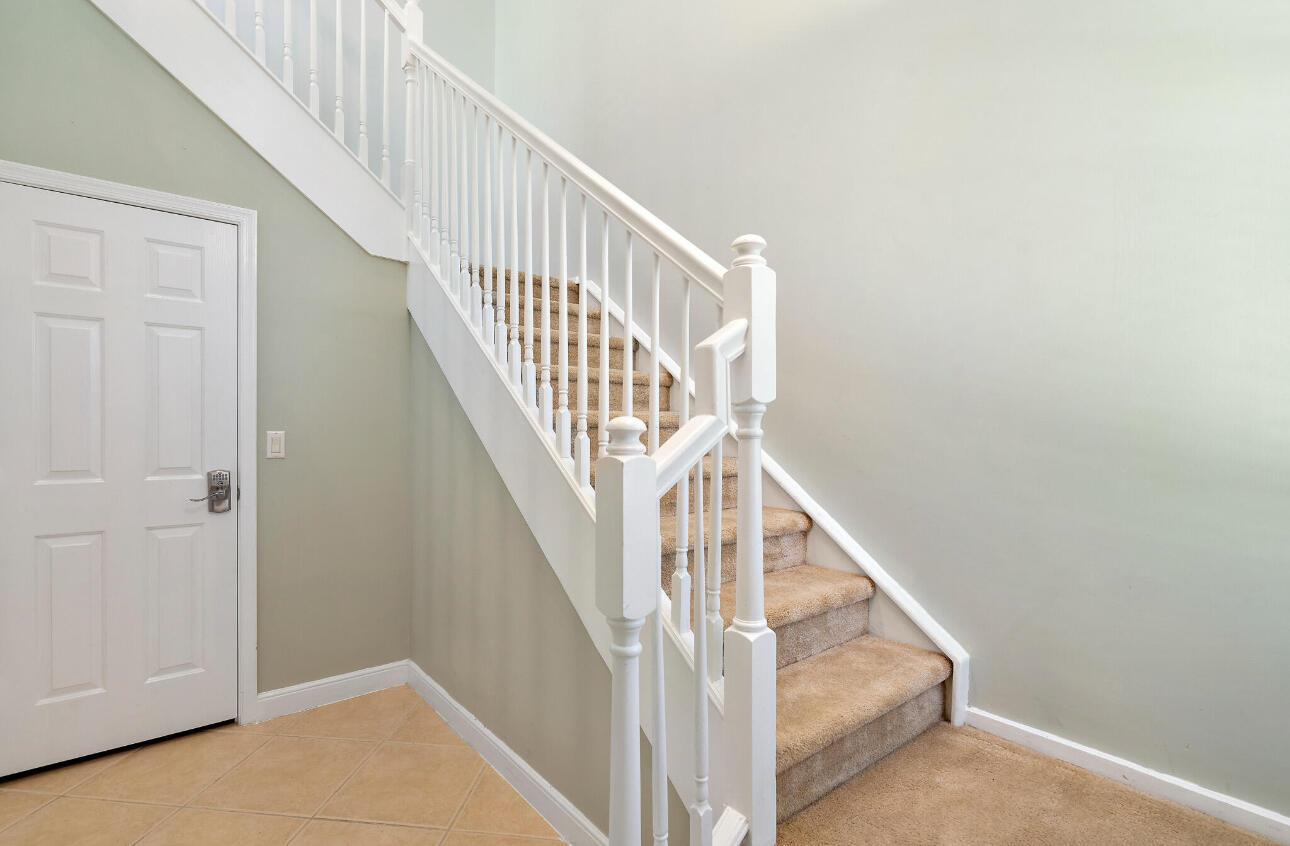 MANSIONS AT EVERGRENE WES - Residential Lease