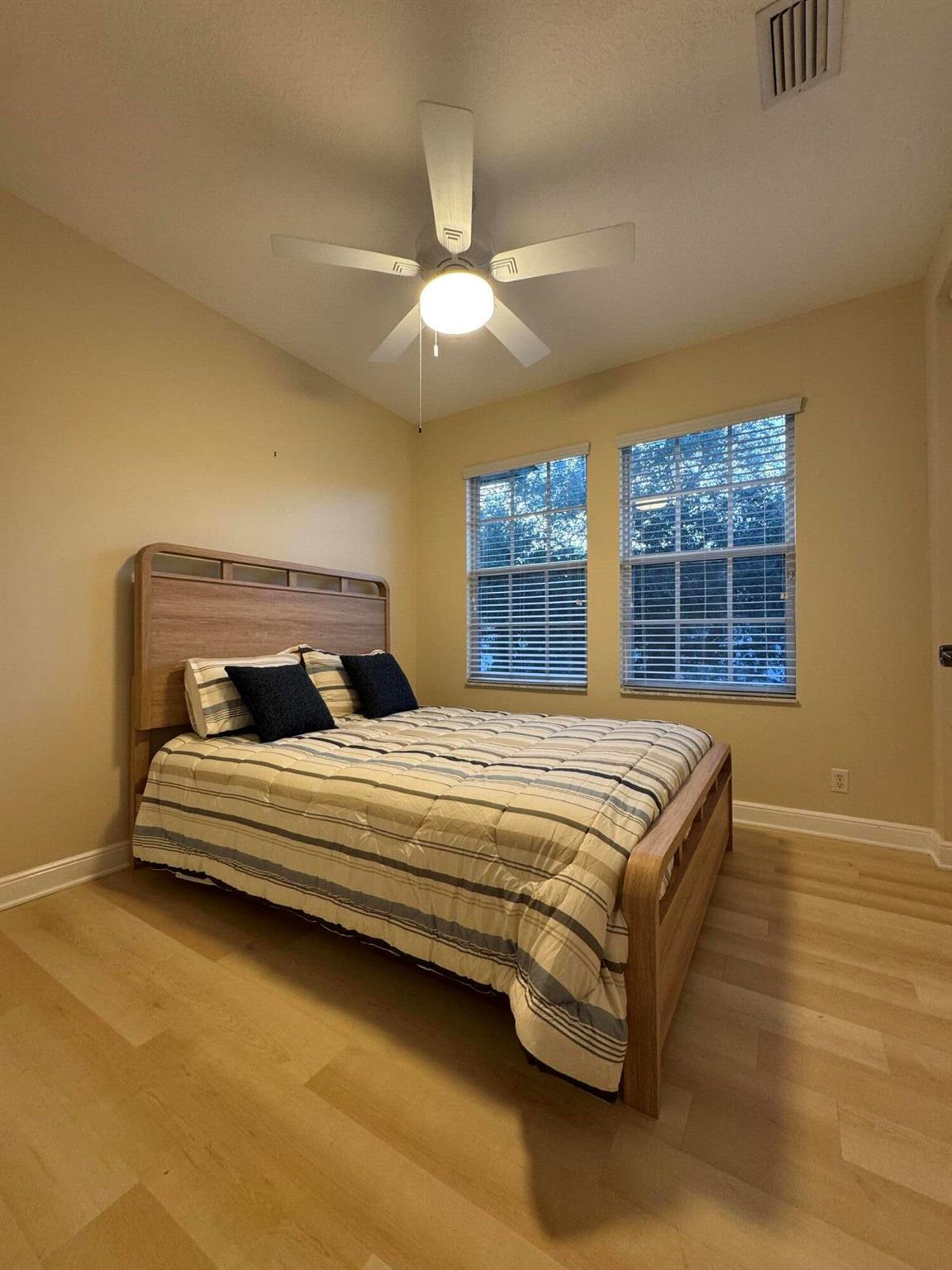 MANSIONS AT EVERGRENE WES - Residential Lease