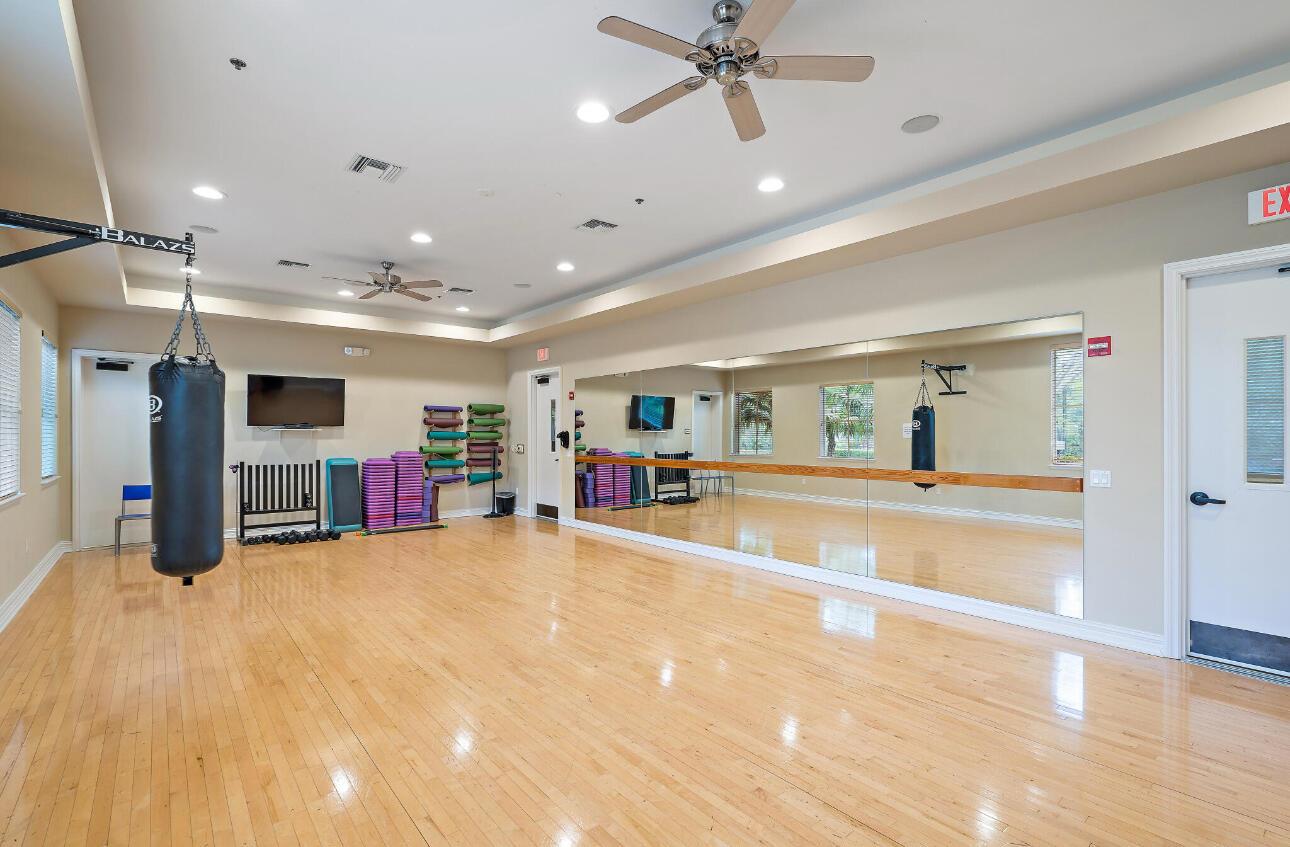 MANSIONS AT EVERGRENE WES - Residential Lease