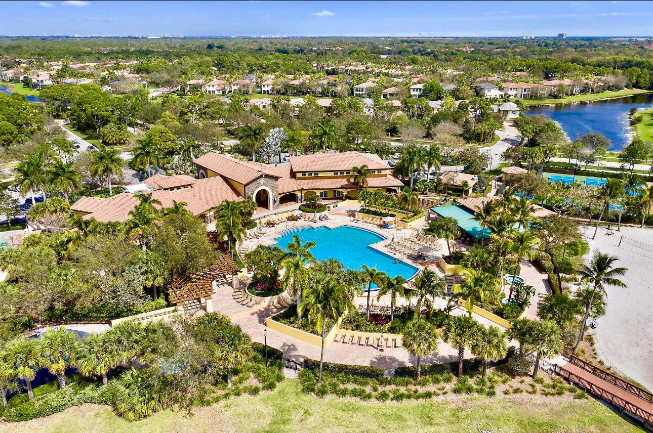 MANSIONS AT EVERGRENE WES - Residential Lease