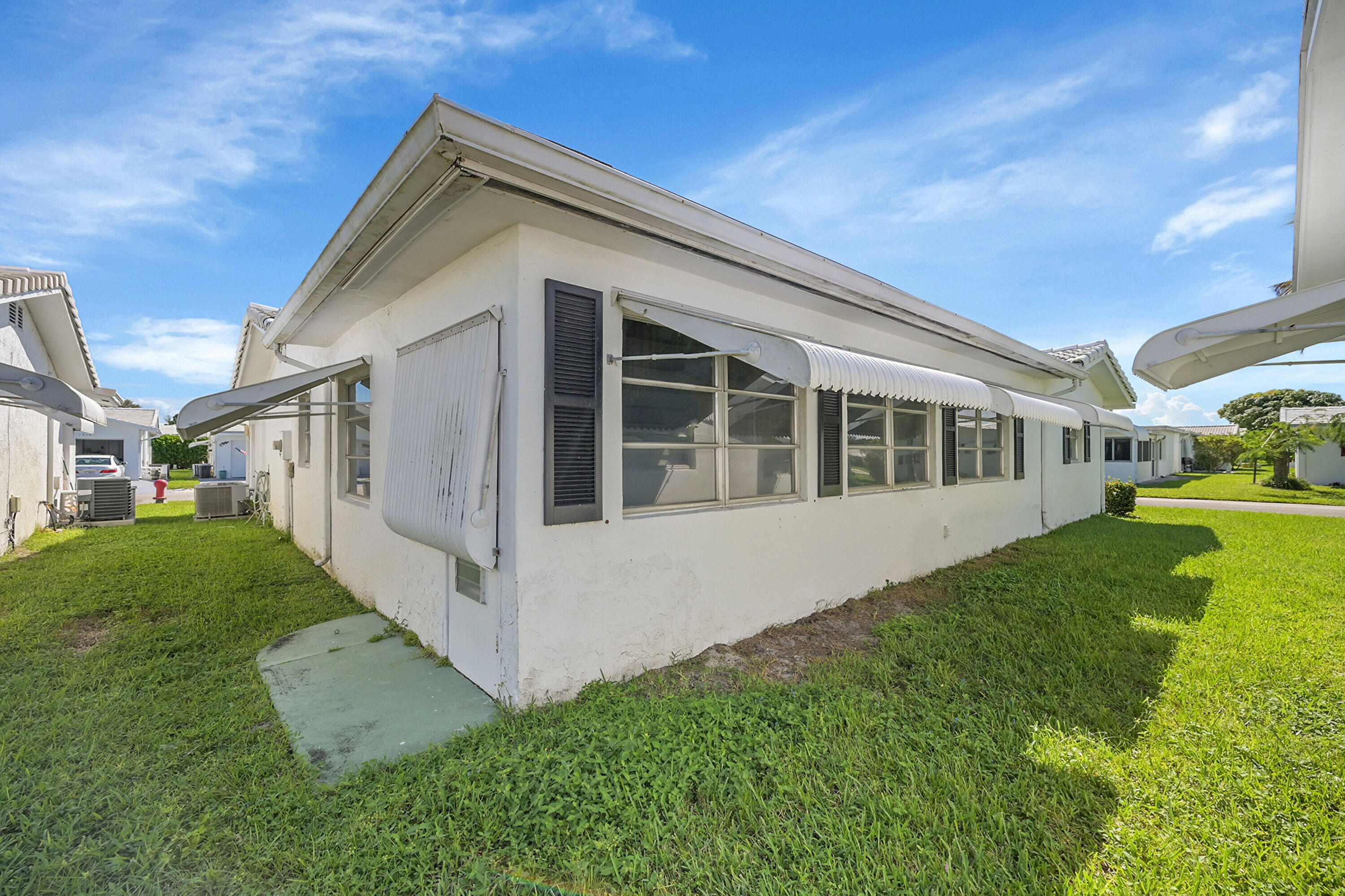 PALM BEACH LEISUREVILLE SEC 10 - Residential