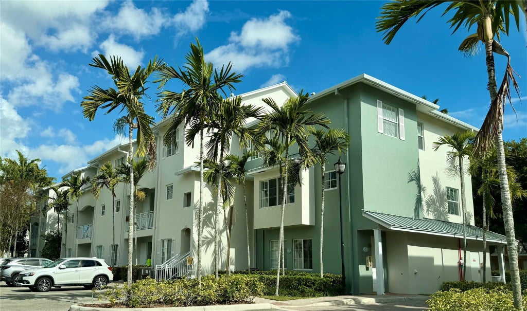Photo of 353 SW 13 Terrace #353, Fort Lauderdale, FL 33312 (MLS # F10544405)