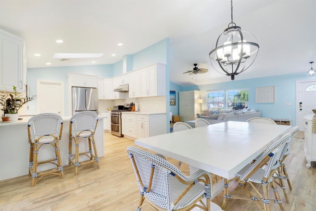 Photo of 6146 Kendrick Street, Jupiter, FL 33458 (MLS # R10993824)