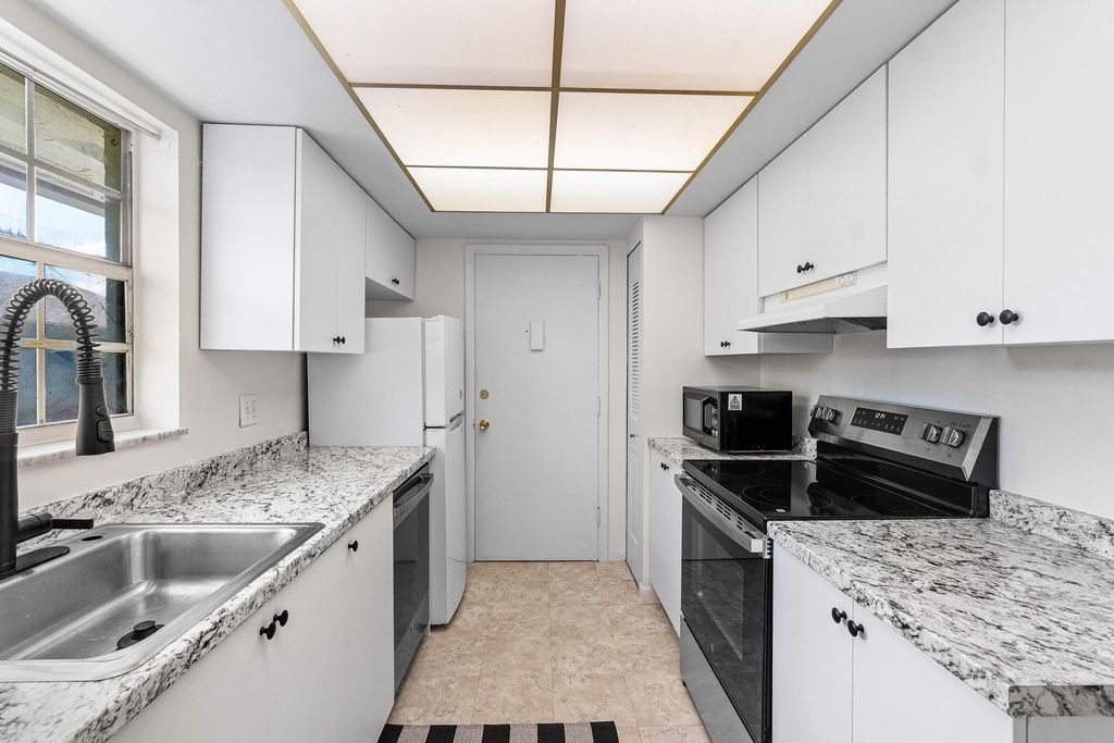 Photo of 2023 S Seacrest Boulevard #C, Boynton Beach, FL 33435 (MLS # R11159312)