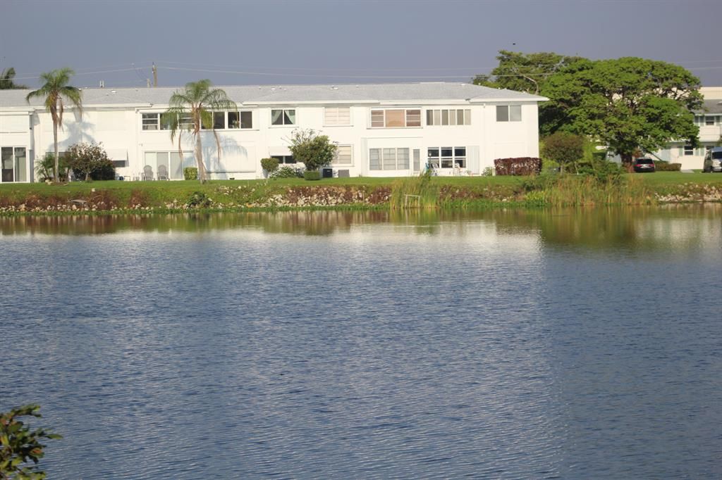 Photo of 1118 Lake Terrace #116, Boynton Beach, FL 33426 (MLS # R10788583)