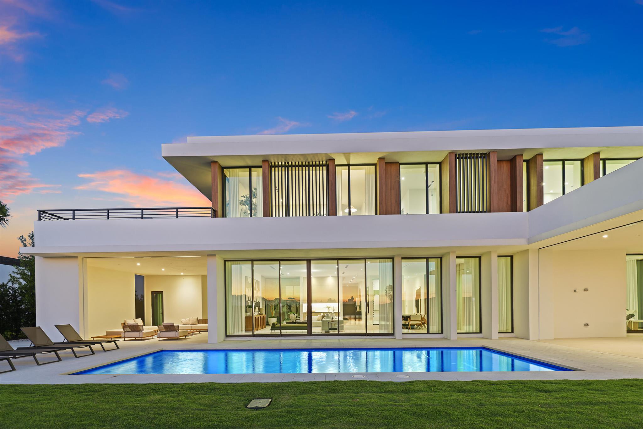 PANTHER NATIONAL AT AVENI - Residential