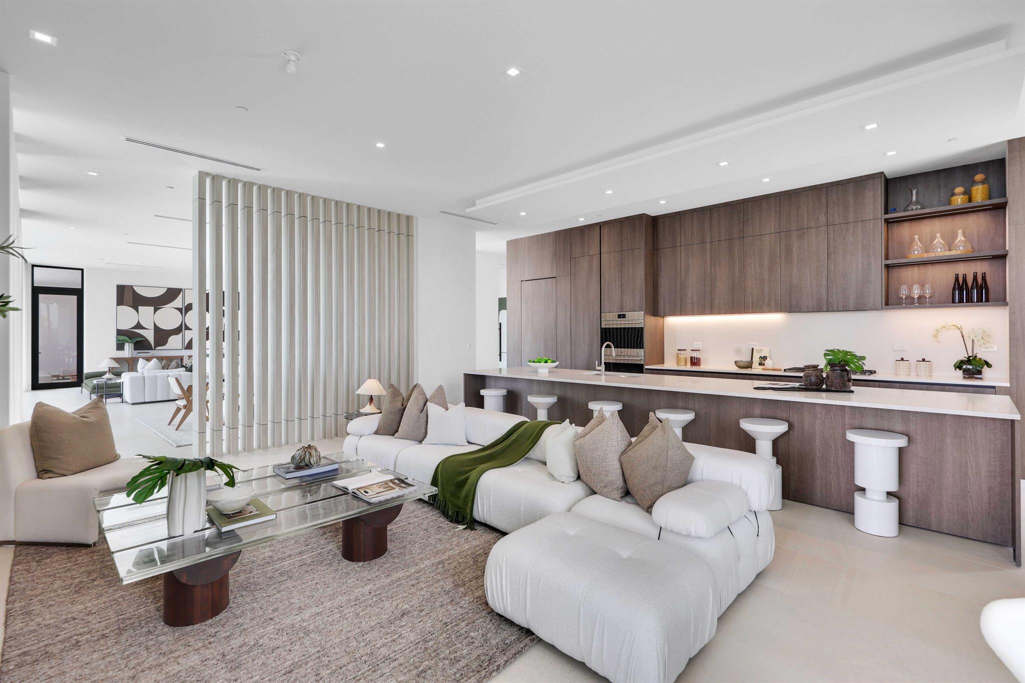 PANTHER NATIONAL AT AVENI - Residential