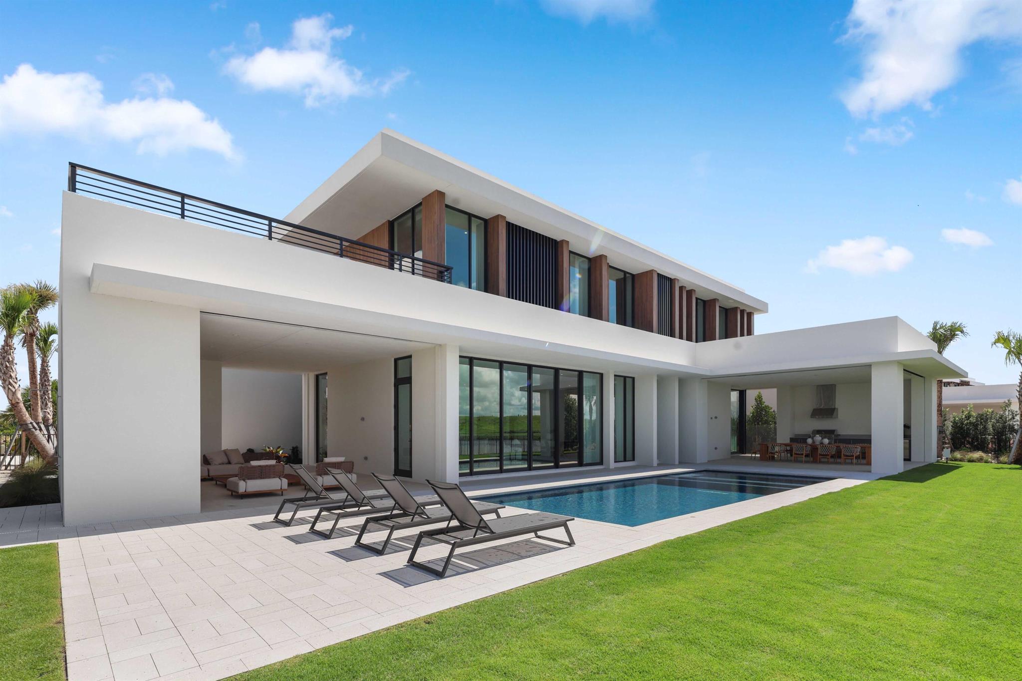 PANTHER NATIONAL AT AVENI - Residential